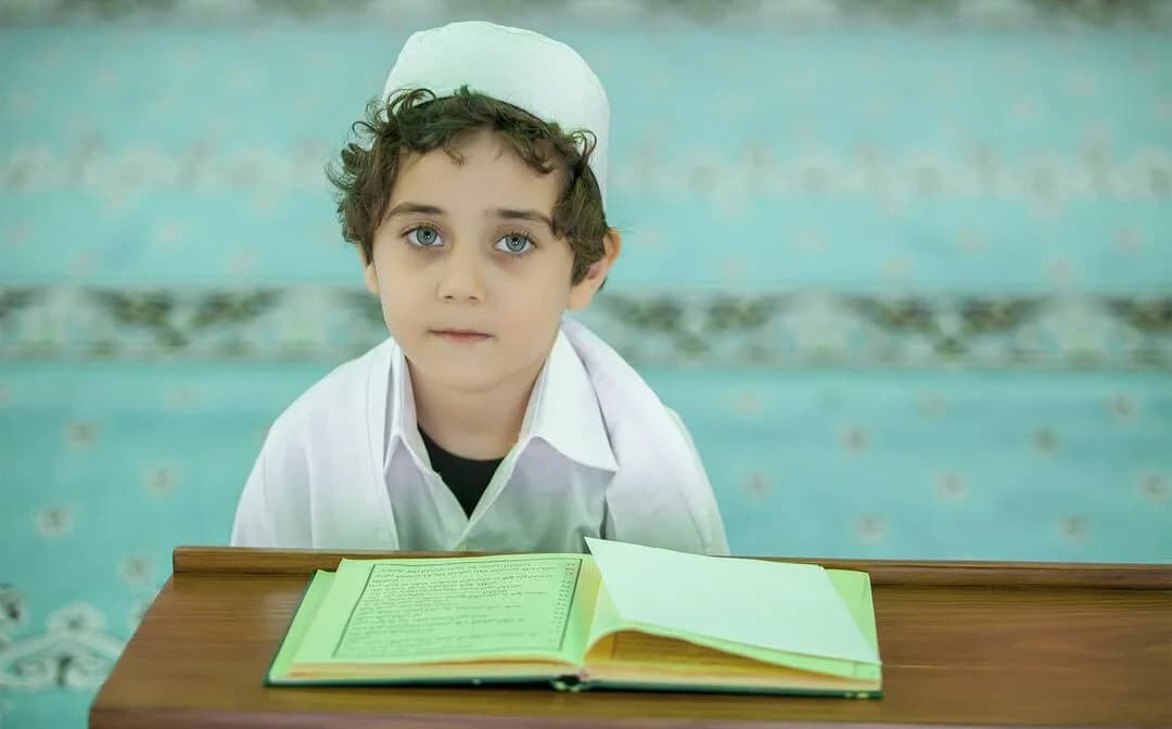 Knowing the Essence of Islam in Life in the Light of Quran Teachings