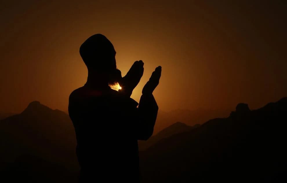 Eight Benefits of Istighfaar From Holy Quran and Sunnah