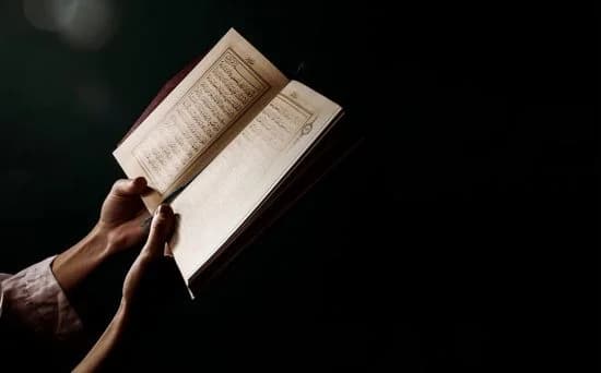 How to Read Quran Online? Some Etiquettes